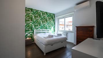 1 dormitorio, tabla de planchar con plancha, wifi gratis y ropa de cama