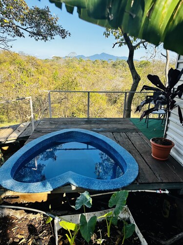 Monkey Cabins near Beach with Mountain Views and Heart Shaped dipping pool