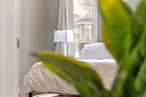 1 chambre, bureau, fer et planche à repasser, Wi-Fi gratuit