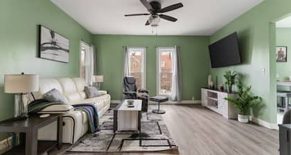 Comfortable 2 bedroom king suite/