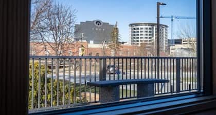 Melrose Place - Kinnick's Best Game Day Experience