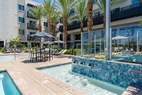 Resort style living in N Scottsdale, 5min to Kierland dining, Phoenix Open, Mayo