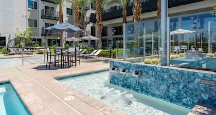 Resort style living in N Scottsdale, 5min to Kierland dining, Phoenix Open, Mayo
