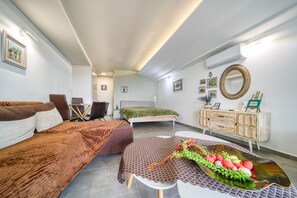 Studio | Iron/ironing board, free WiFi, bed sheets - Magical View Studios 1 Asproneri, Kamena Vourla (Kamena Vourla)