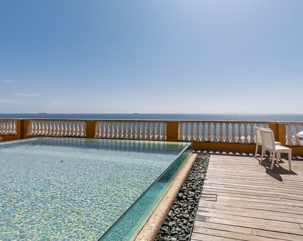 Seasonal outdoor pool