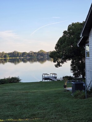 Property grounds - Lakefront 2 story 4/2 bungalo with huge yard. (Winter Haven)