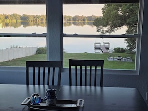 Dining - Lakefront 2 story 4/2 bungalo with huge yard. (Winter Haven)