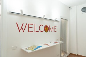 Interior entrance - GG - Grow - Santa Brigida (Naples)
