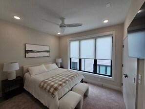 3 soverom, strykejern/-brett, wi-fi og sengetøy