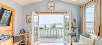 3-bedroom vacation home just 10 minutes from Adirondack Park