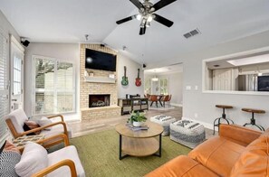 TV connectée, cheminée