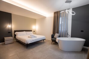 Deluxe Room, Bathtub, Mountain View | Down comforters, free minibar, in-room safe, desk - La Svolta Foresteria (Chiuro)