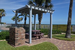 Outdoor dining - Aquarius 701 (South Padre Island)