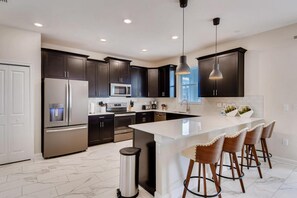 House | 6 bedrooms - 1552 MC - Vibrant Villa Pools Magic 6bds (Davenport)