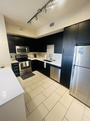 Private kitchen - Beautiful Hidden Gem 2bedroom/2Bathroom in the Heart of Brickell. (Miami)
