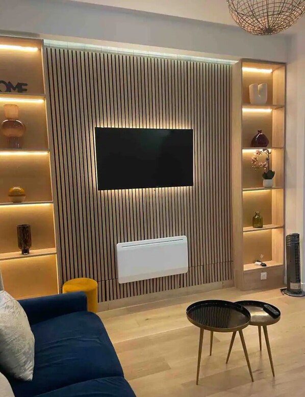 Interior - A Somptuous 3BR/3BA in Montmartre / Sacré Coeur (Paris)