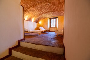 ホットタブ、トルコ風呂 / ハマム、アロマテラピー、マッサージ