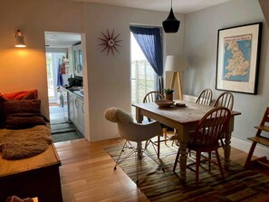 Dining - Lovely Fisherman's Cottage Near Beach and Harbour (Whitstable)