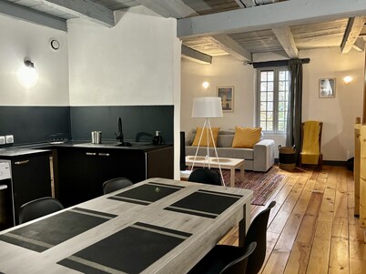 Maison de Ville Rénovée au Cœur du Vieux Cahors