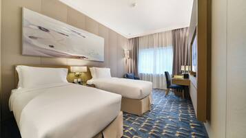 Twin Room (Guest) | Bathroom | Shower, free toiletries, hair dryer, bathrobes