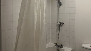 Bathroom - Luxury Studio Apartment (Manchester)