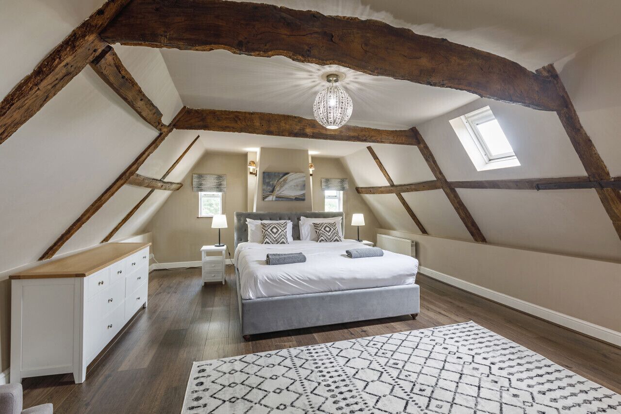 9 bedrooms, iron/ironing board, travel cot, free WiFi