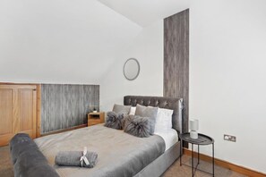 3 bedrooms, soundproofing, iron/ironing board, free WiFi