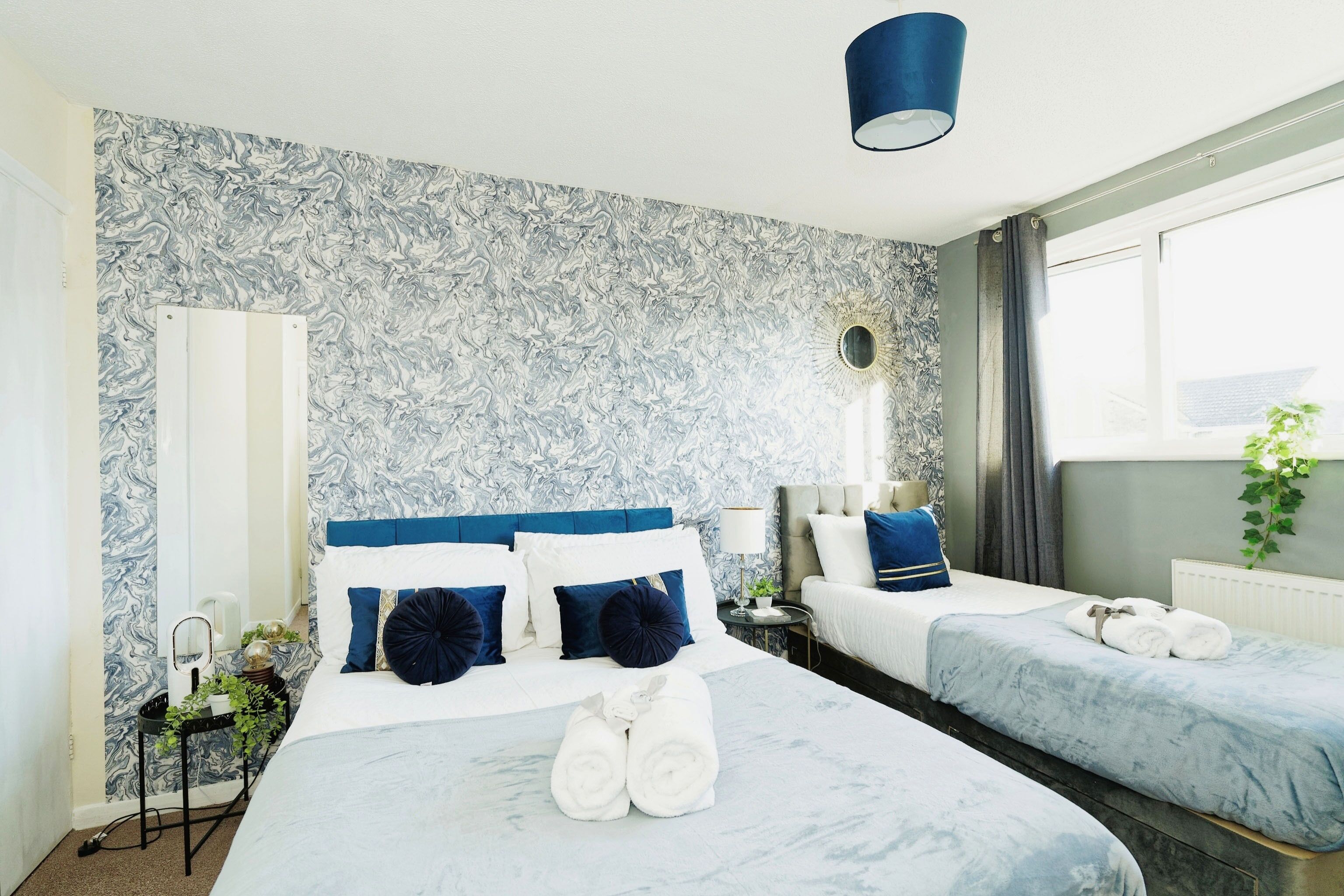 House | 3 bedrooms, desk, iron/ironing board, free wired internet