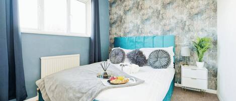 Nhà | 3 phòng ngủ, bàn, bàn ủi/dụng cụ ủi quần áo