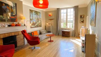 Télévision, livres, chaßne hi-fi