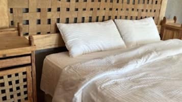 Quarto casal superior | Roupas de cama premium, frigobar, cofres nos quartos