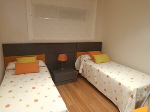 1 Schlafzimmer, Bügeleisen/Bügelbrett