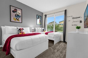 5 bedrooms, travel cot, WiFi, bed sheets
