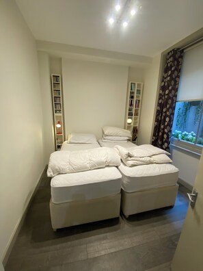 1 bedroom, iron/ironing board, internet, bed sheets