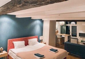 1 bedroom, free WiFi, bed sheets