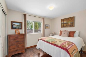 2 bedrooms, iron/ironing board, travel crib, free WiFi