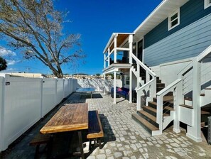 Outdoor dining - Our Stunning ‘Saint Augustine’ Inspired Efficiency (Melbourne)