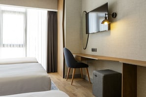 Room, 3 Single Beds (Triple) | Minibar, in-room safe, individually decorated, individually furnished - Ramada Encore by Wyndham Istanbul Arnavutkoy (Arnavutköy)