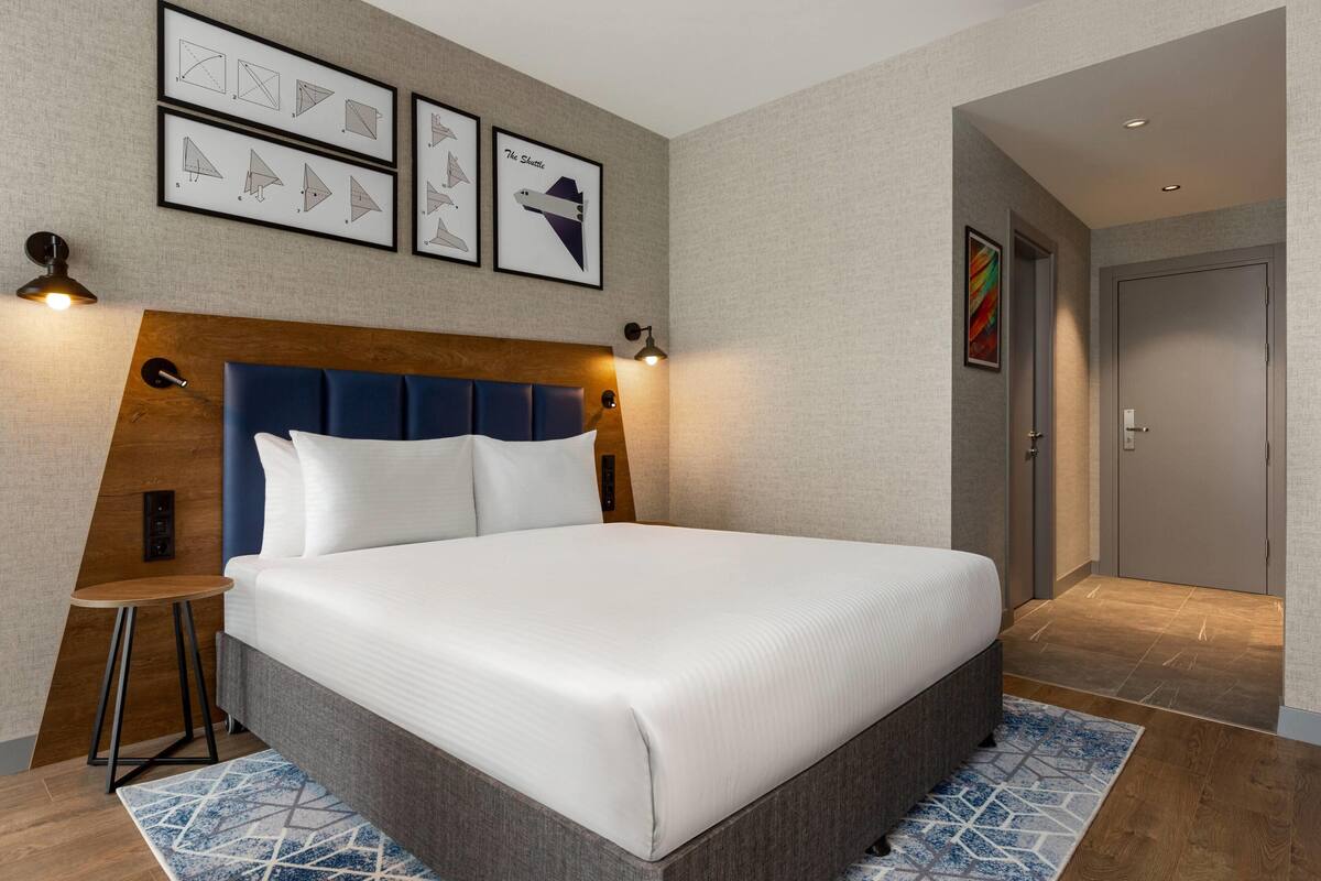 Room, 1 King Bed, Accessible