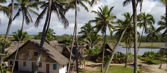 Motorhome em uma das Melhores Praias do Litoral Norte da Bahia