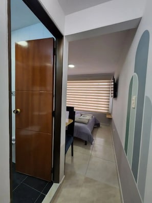 1 bedroom, bed sheets