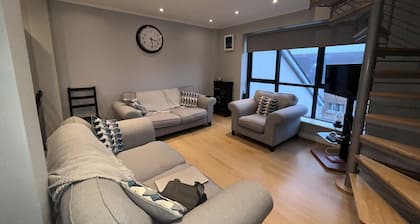 The Coastal Apartment