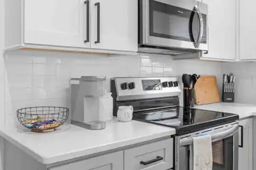 Downtown | Hot Tub | Pet Friendly