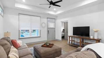 Smart TV, video games