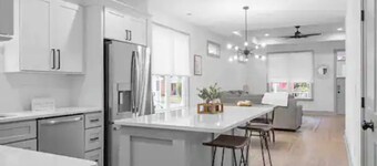 Downtown | Hot Tub | Pet Friendly | Pool Table