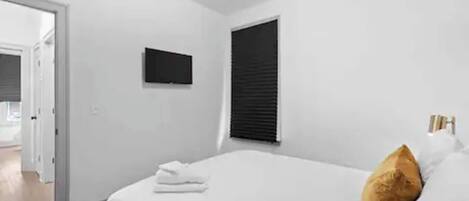 Escrivaninha, ferros/tábuas de passar roupa, Wi-Fi de cortesia