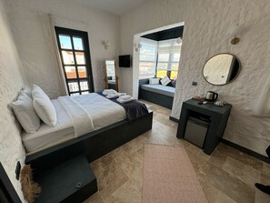 Exclusive Room | Premium bedding, soundproofing, free WiFi, bed sheets - MOLEN ALAÇATI (Cesme)