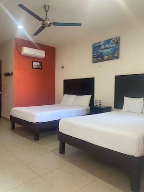 Desk, laptop workspace, free WiFi - Hotel Luna Turquesa Bacalar- Free Kayaks (Bacalar)