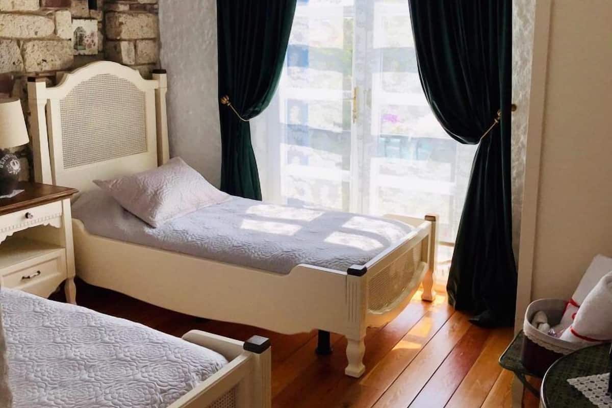 STANDART TWIN SEA VIEW | 1 camera, una cassaforte in camera, Wi-Fi gratuito