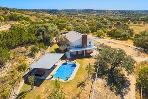 Exterior - Relaxation+Pool & Hot Tub+Views (Comfort)
